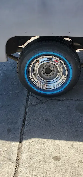 BOB'S TIRE CORRAL 4
