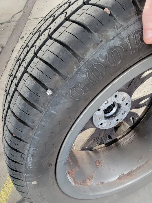 BOB'S TIRE CORRAL 1