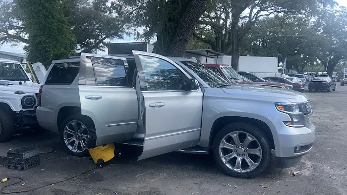 Road Runners Auto Solutions LLC 4