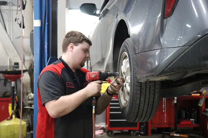 Lee Toyota Service Center 3