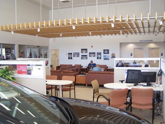 Lee Toyota Service Center 9