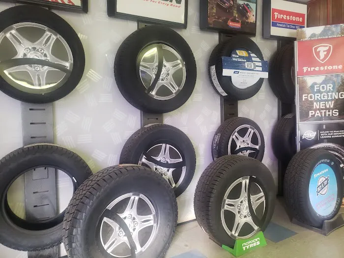 Lee's Tire & Service 5