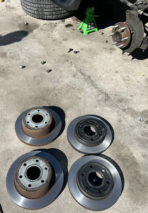 Brothers Auto Shop 4
