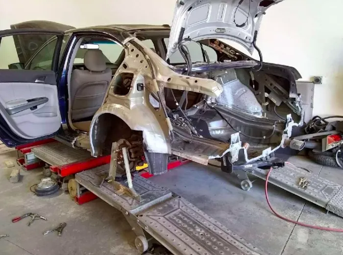 The Brothers Auto Body 9