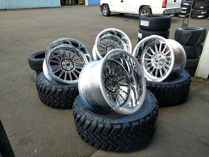 Hillyer's Tire & Wheel Center, Inc. 3