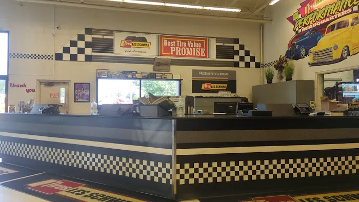 Les Schwab Tire Center 2