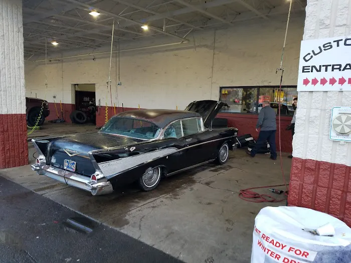 Les Schwab Tire Center 7