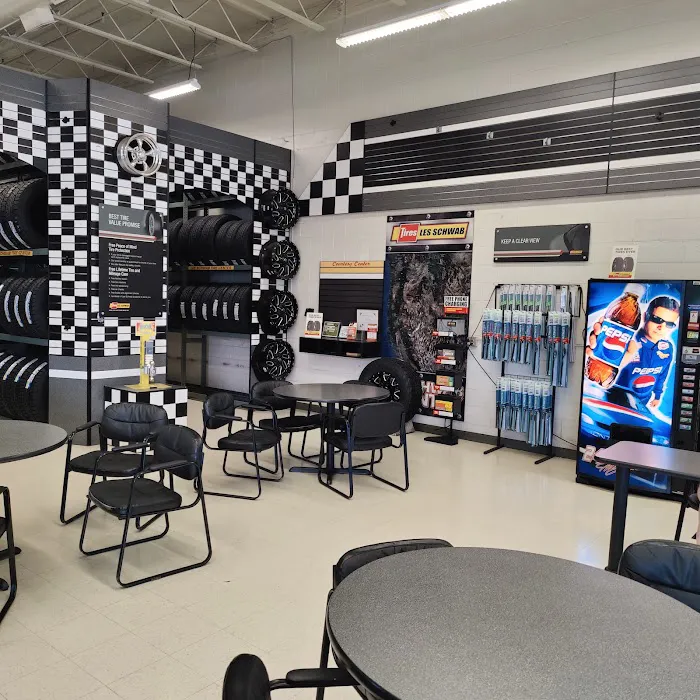 Les Schwab Tire Center 4