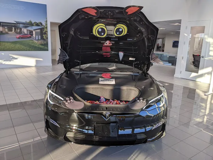 Tesla Center 2