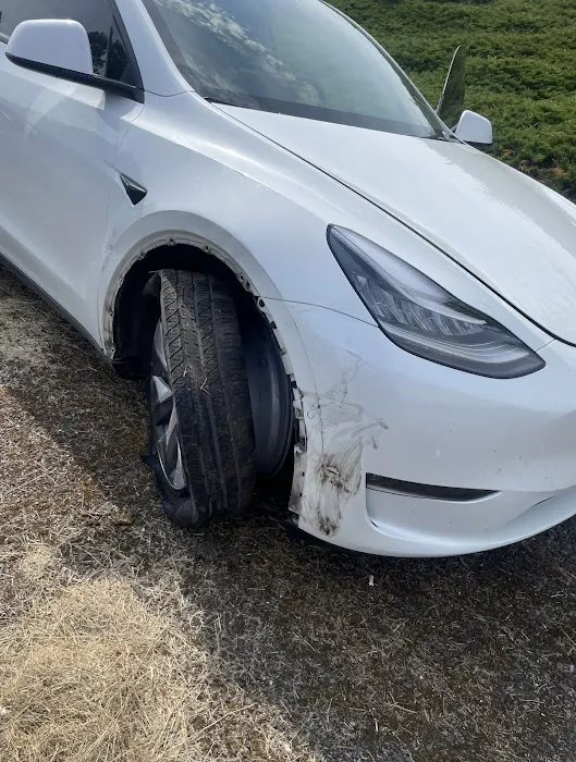 Mackin's Salem Auto Body 4