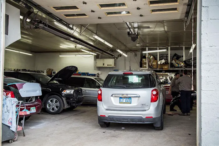 Vern's Collision and Glass Inc 2