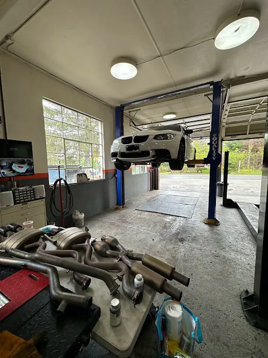DIY GARAGE (Do it yourself auto repair) 2