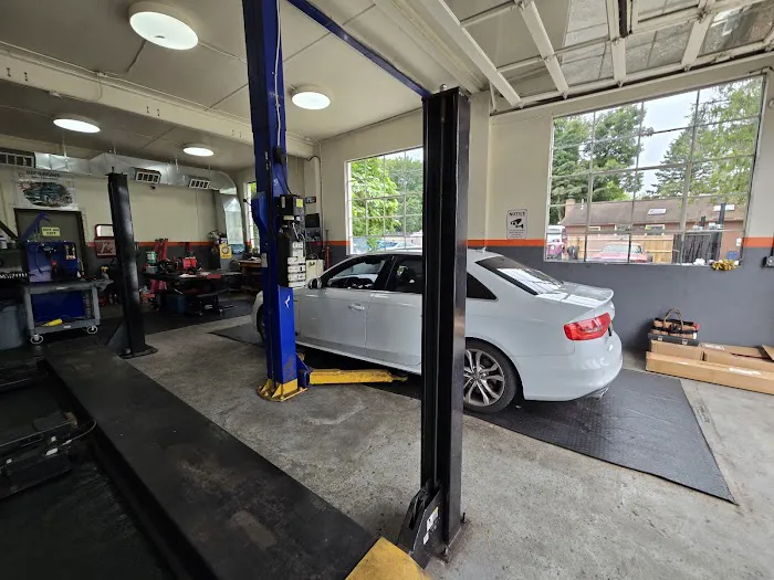DIY GARAGE (Do it yourself auto repair) 1