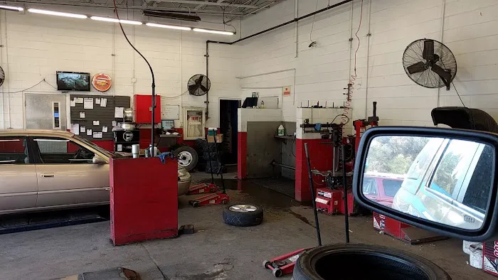 Les Schwab Tire Center 6