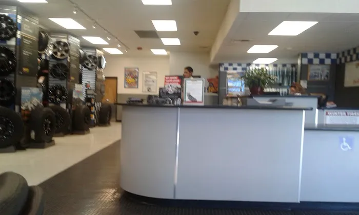 Les Schwab Tire Center 4
