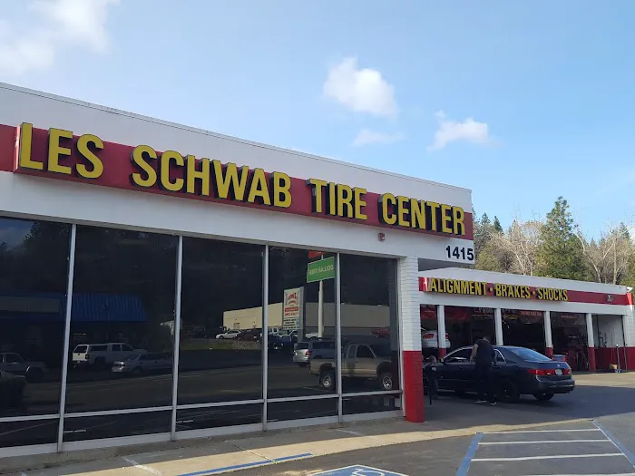 Les Schwab Tire Center 1