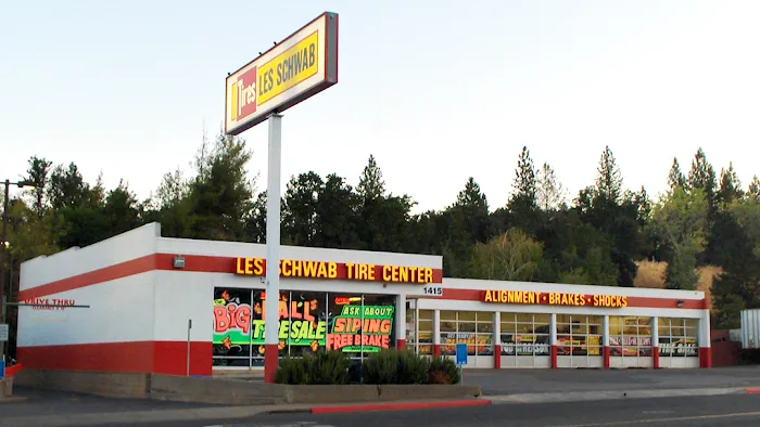 Les Schwab Tire Center 9