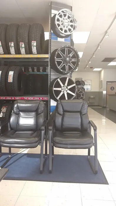 Les Schwab Tire Center 3
