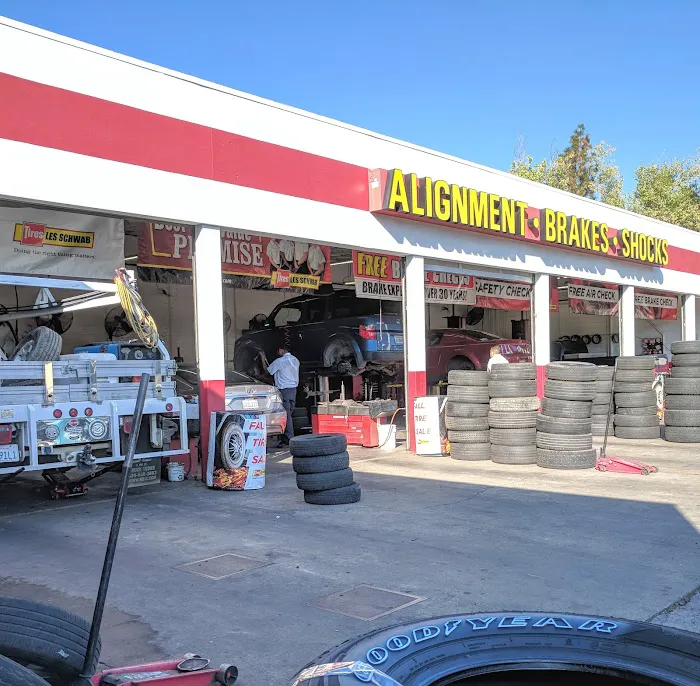 Les Schwab Tire Center 7