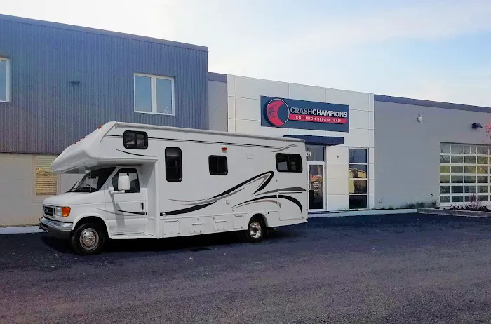 Crash Champions RV and Boat Collision Repair 9