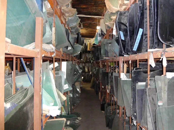 Wholesale Brother Auto Glass Inc. 1