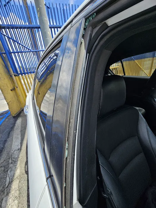 Wholesale Brother Auto Glass Inc. 0