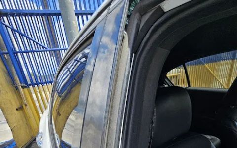 Wholesale Brother Auto Glass Inc.