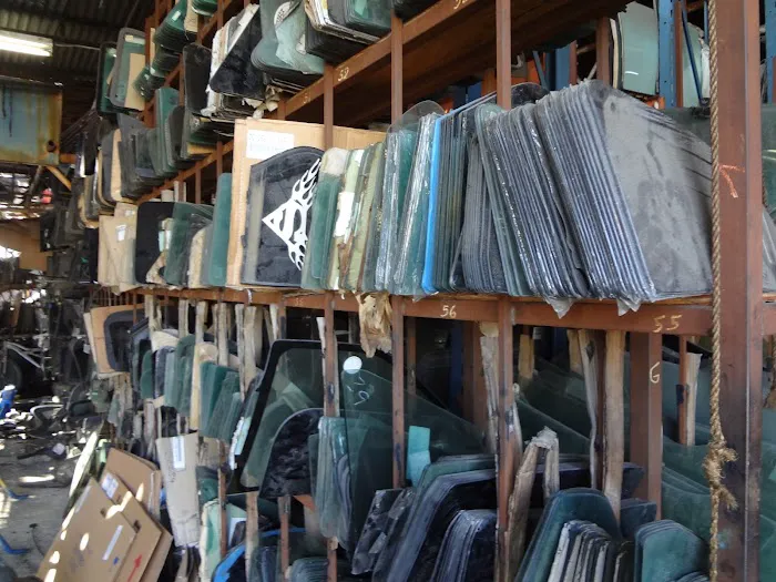 Wholesale Brother Auto Glass Inc. 3