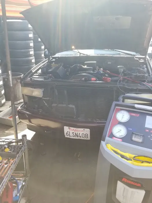 J & H Tires 1