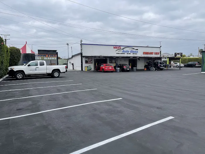 Mike's Auto Glass 5