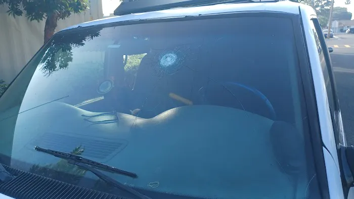 Mike's Auto Glass 1