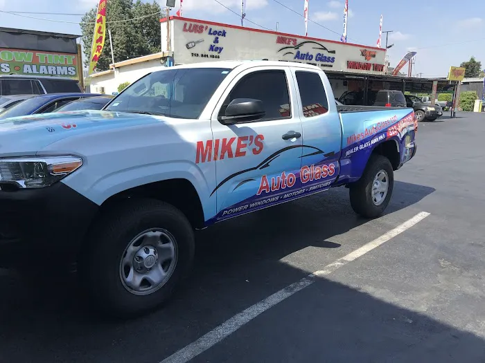 Mike's Auto Glass 6