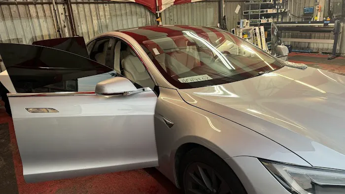 Sami’s window tint & Car Audio 1