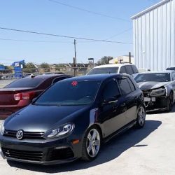 Dominic's Collision Center ico