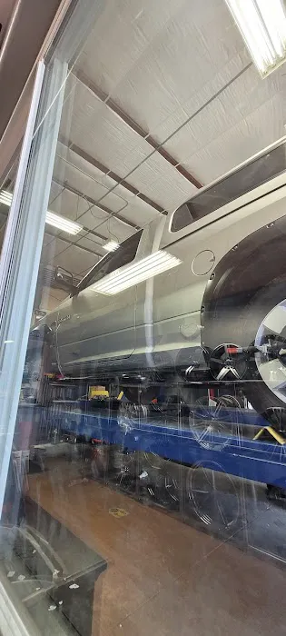 Latino Tires and Wheels 2