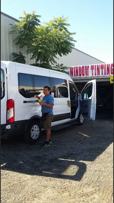 Mundo Window Tinting 7