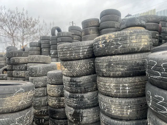 (Vásquez tire service and body shop)/ (Las piedra) 0