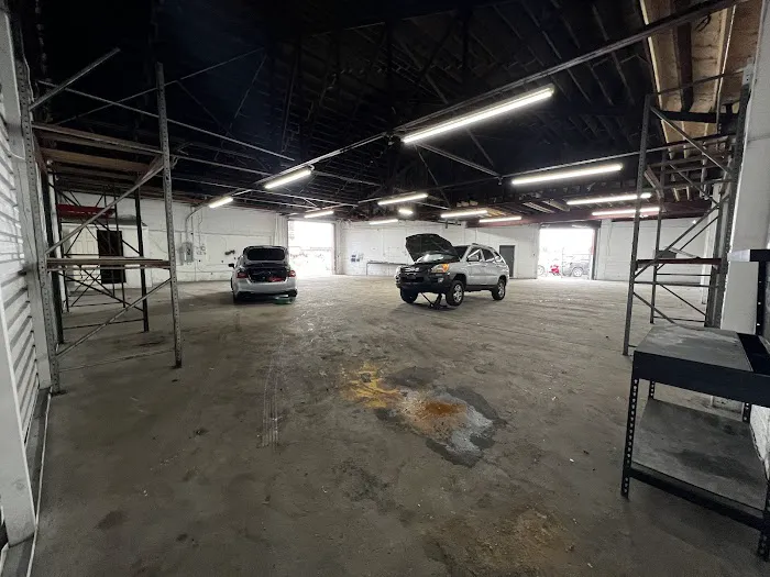 Sheeno's Autoworld & Mobile Repair 0