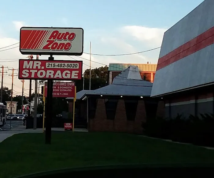 AutoZone Auto Parts 1