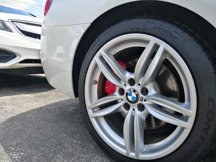 DeGovanni Collision Experts 5