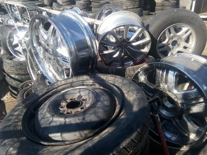 Sanchez Tire Shop 7