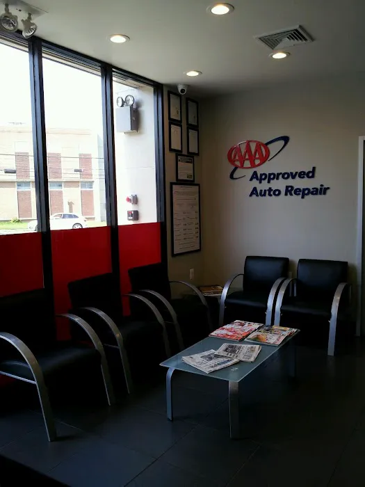 Bowe's Exxon Car Care Center 8