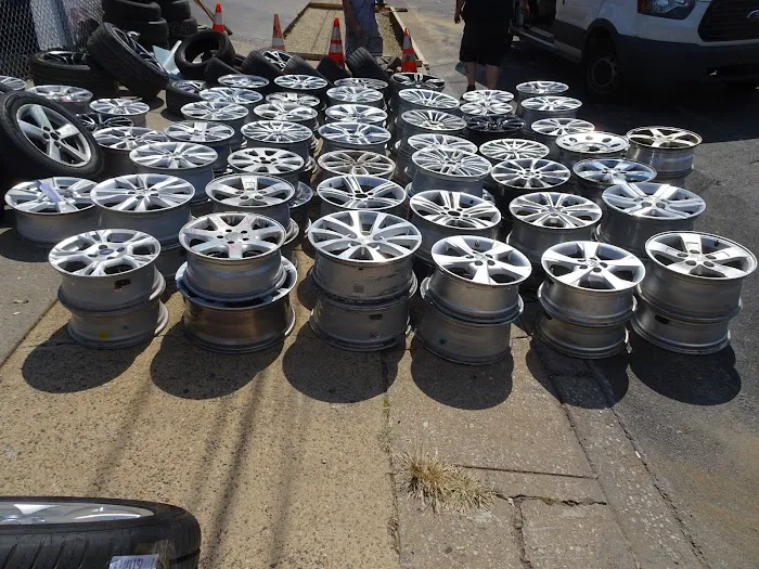 AAAA Hubcap Heaven 7
