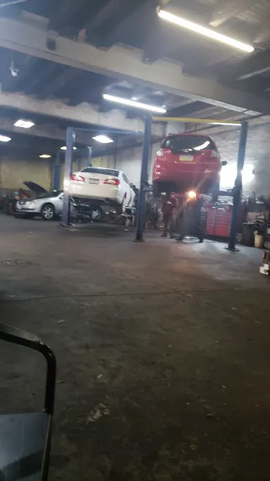 Sam's Garage 0