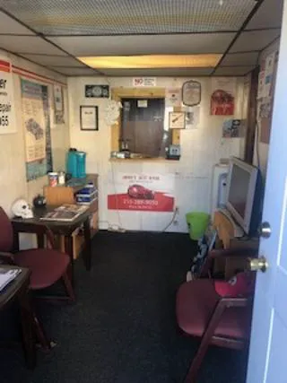 Johnny's Auto Repair 5