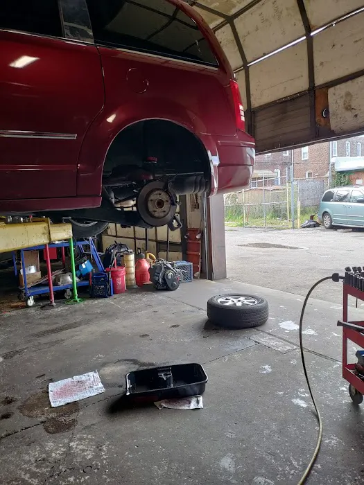 Gabe's Auto Repair 7