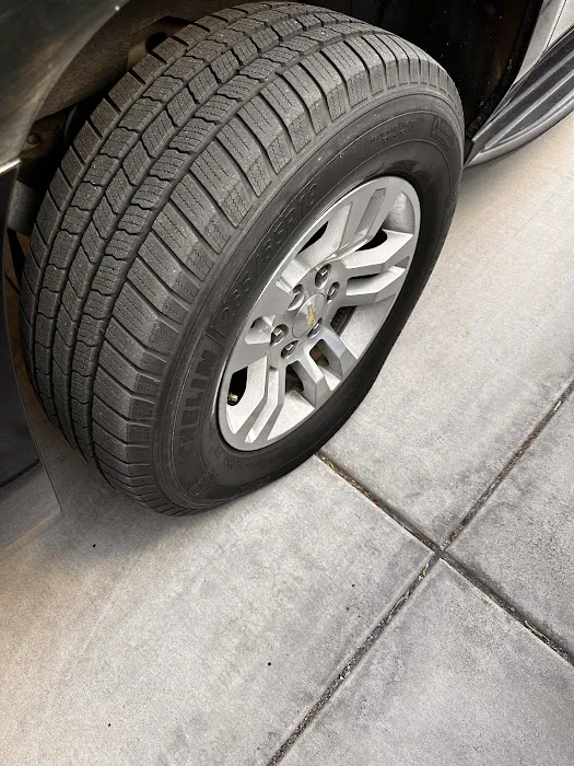 Discount Tire 0