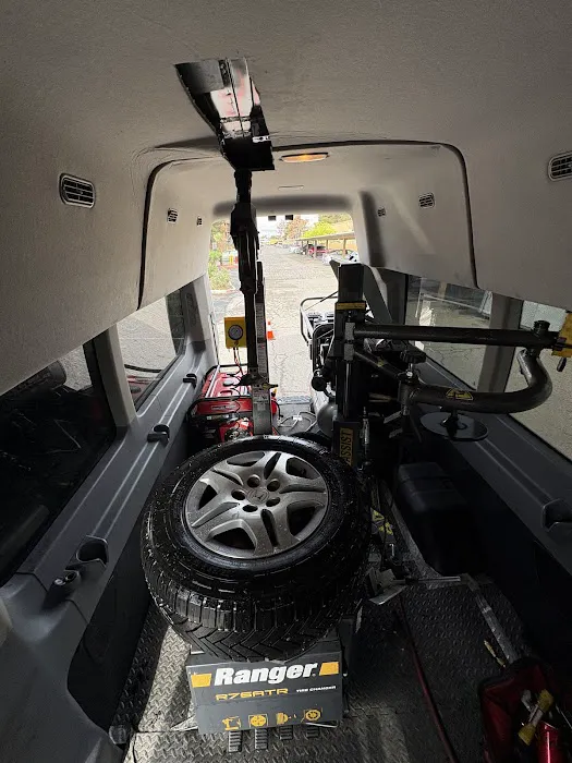 Golden Oasis Mobile Tire Shop 8