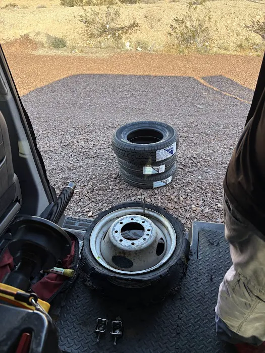 Golden Oasis Mobile Tire Shop 9