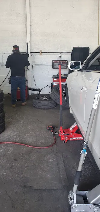 Ruiz Automaintenance & Repair LLC 5